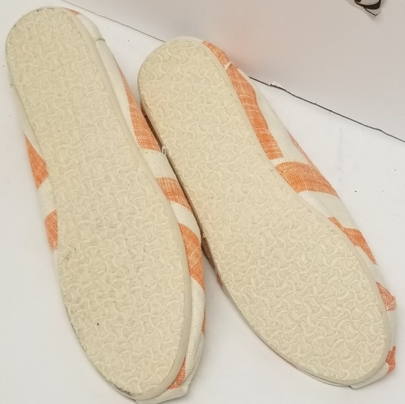 TOMS Classic Womens Striped Canavas Shoes - Picture 6 of 8